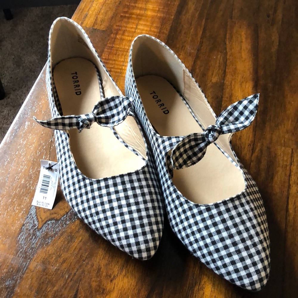 Black and White Gingham Flats